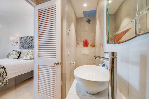 Bathroom House 1