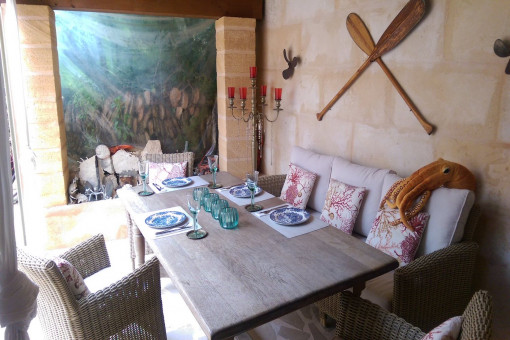 Covered terrace 