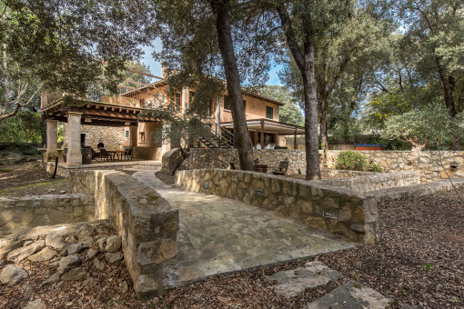 Private garden area with quiet zone