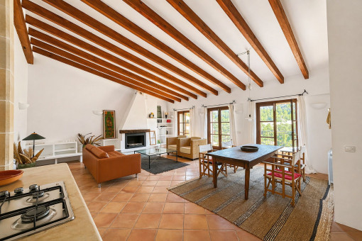 Opent kitchen and spacious living area