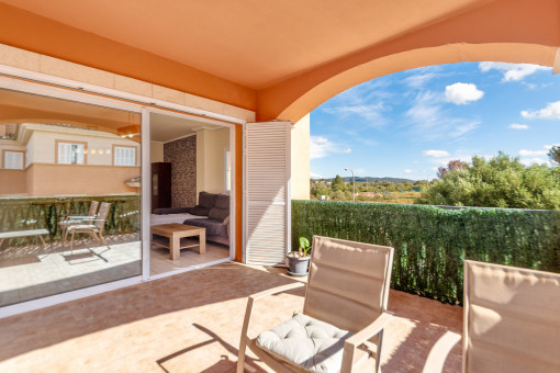 Spacious terrace with lots of space and plenty of sun