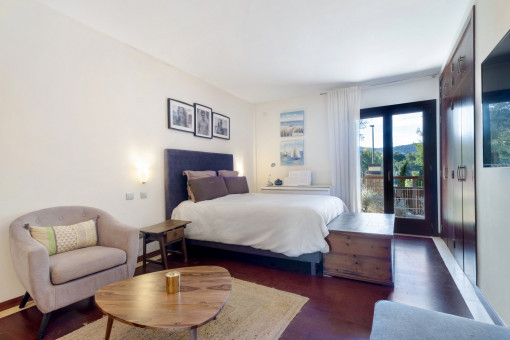 Another bedroom