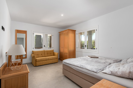 Further bedroom