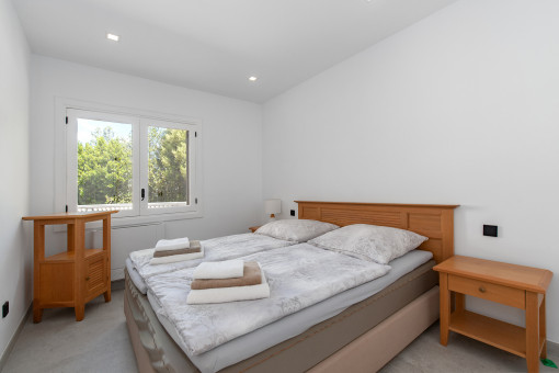 Further bedroom