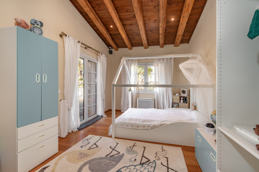 Further bedroom