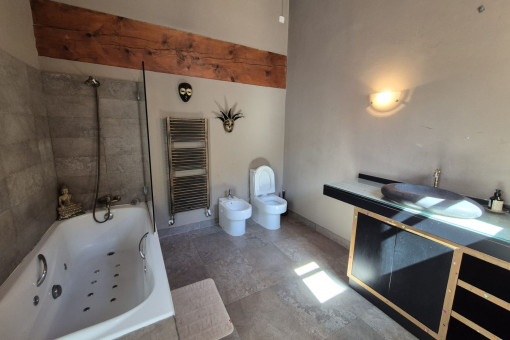 Bathroom upstairs