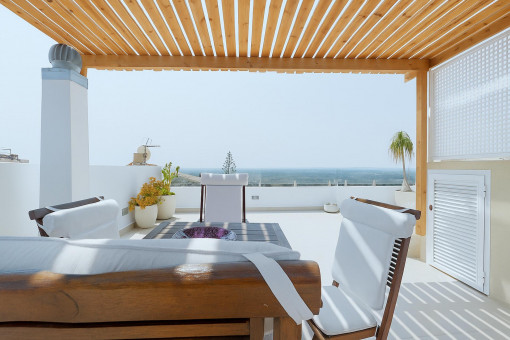 Covered terrace with panoramic views