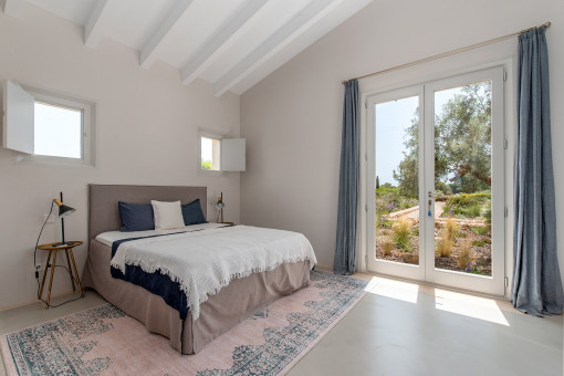One of 5 bedrooms