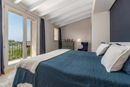 One of 5 bedrooms