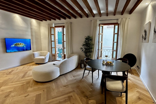 Cozy living and dining area