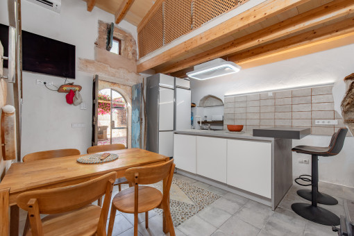 Fitted kitchen