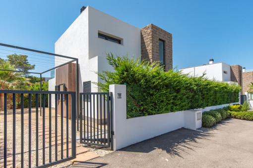 Entrance to the house