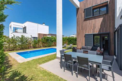 Terrace with pool
