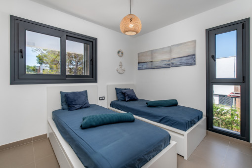 Further bedroom