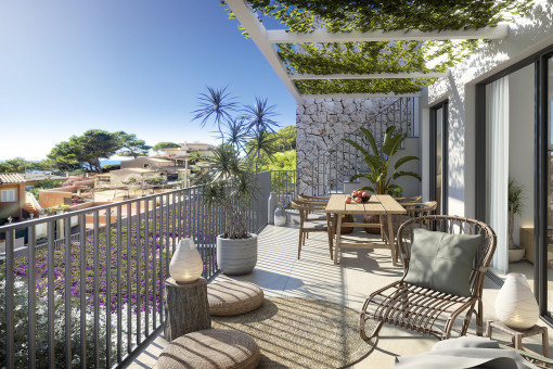 Balcony on main living level 