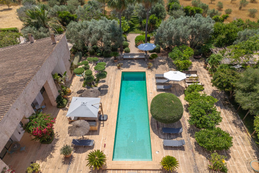 Finca with large pool