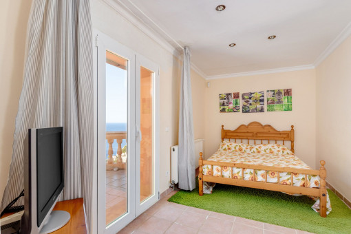 Separate guest apartment with two bedrooms, living room, bathroom and terrace