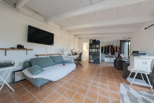 Third external bedroom of the main house (office)