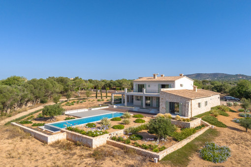 Newly-built finca with pool