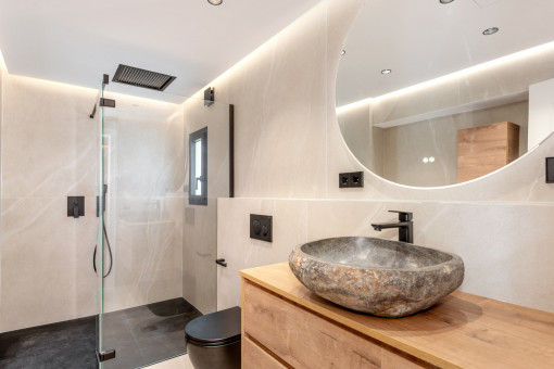 Second guest bathroom