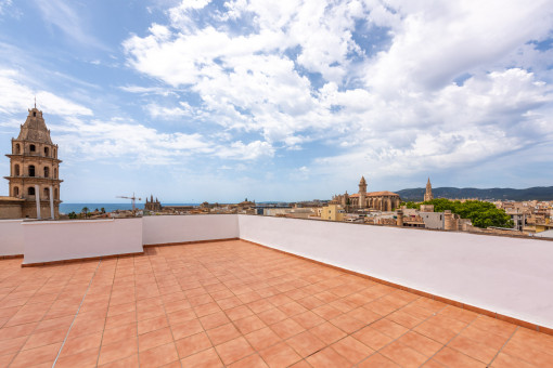 Shared terrace with incredible panoramic views