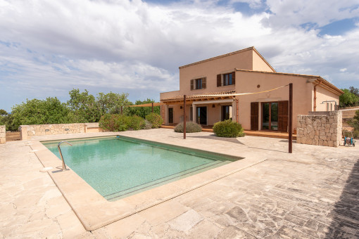 Finca with pool