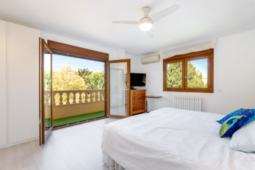One of 5 bedrooms