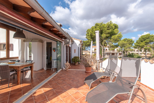 Terrace with conservatory