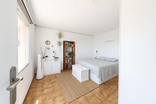Third double bedroom in the guest wing