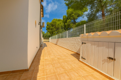 View of the driveway