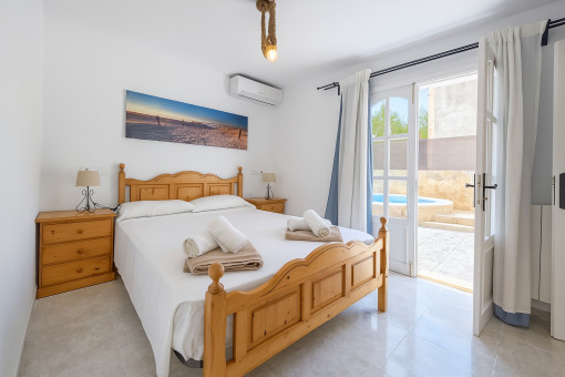 Master bedroom with pool access