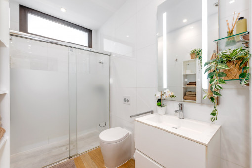 En-suite bathroom