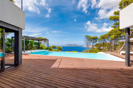 Pool terrace