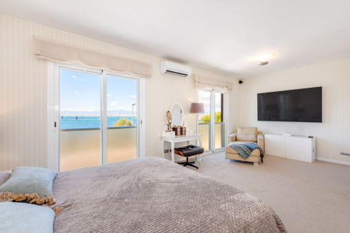 Spacious masterbedroom