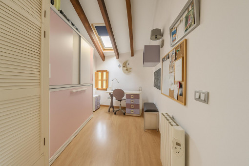 Single bedroom on the upper floor