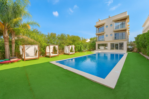 Exclusive Seafront Apartments in Port de Pollença