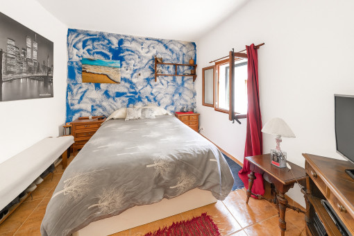 First bedroom of the lower apartment