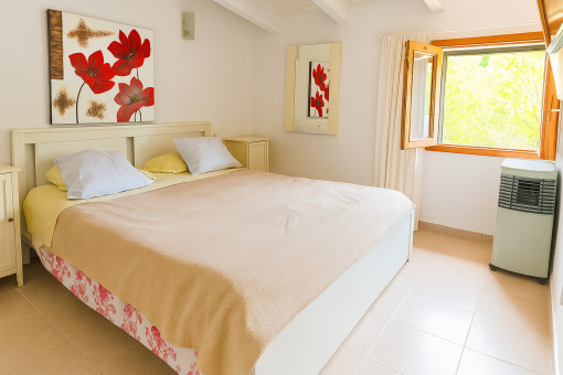 First bedroom of the lower apartment