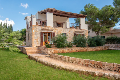 Villa with naturalstone