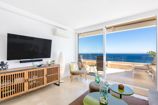Living area with sea view