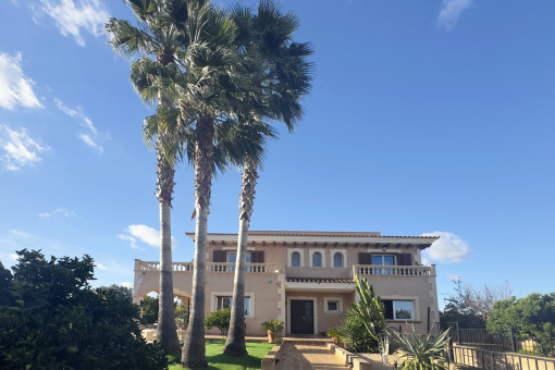 Beautiful family villa with pool only 5 minutes from the sea. Nov. 25 to April 26 free