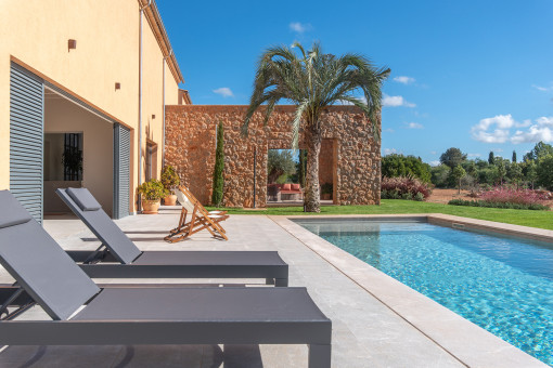 Spacious pool area for pure relaxation