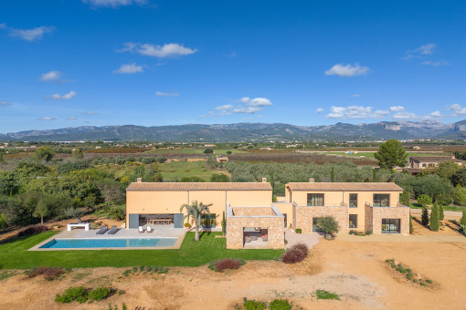 Front view of the designer new-build finca in Santa Maria with clean architecture and Mediterranean character
