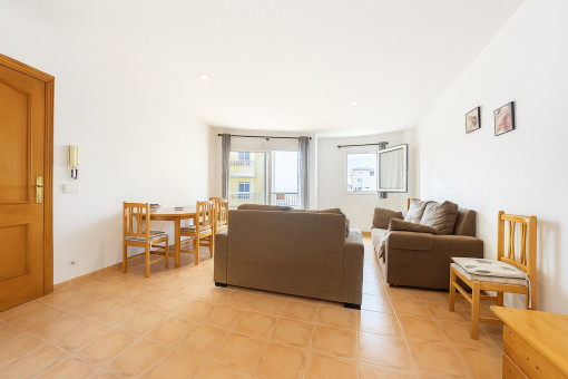 Bright living area and access to the balcony