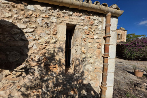 Tradicional stone construction