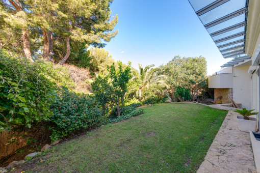 Beautifully landscaped garden offering greenery and privacy