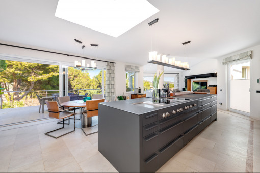 High-quality kitchen with central island and generous workspace