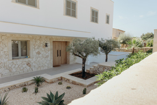 Front view of the villa