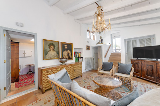 Living area in the Indian wing with a warm atmosphere