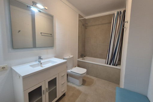 Bathroom with bathtub